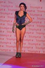 at Triumph Inspiration Award 2012 in Mumbai on 2nd May 2012 (186).JPG